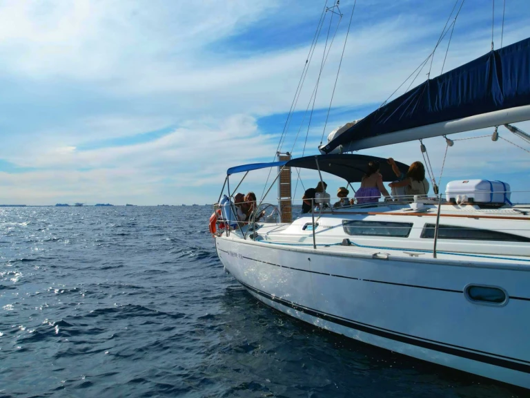 Noleggio Barca a vela Jeanneau con patente nautica