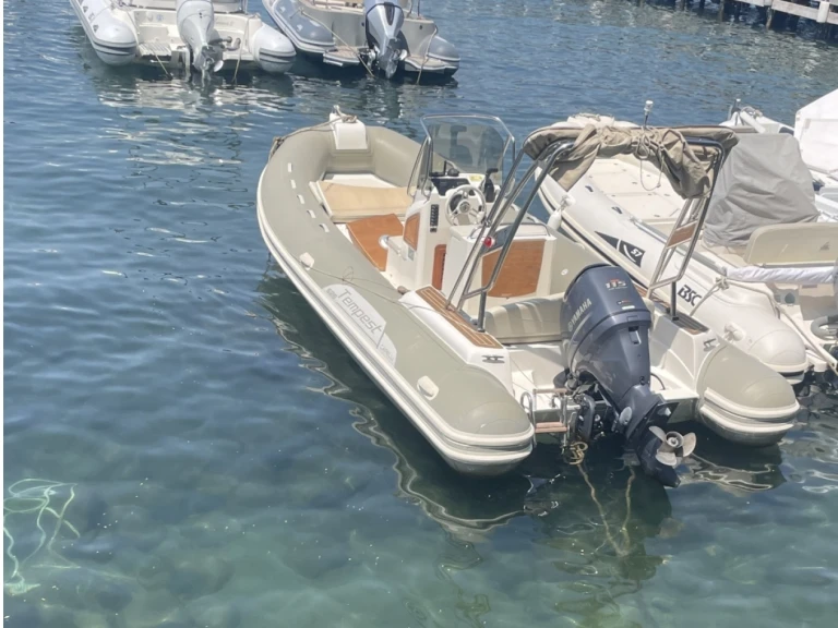 Noleggio a Lège-Cap-Ferret – Capelli Tempest 626 Ivory su SamBoat