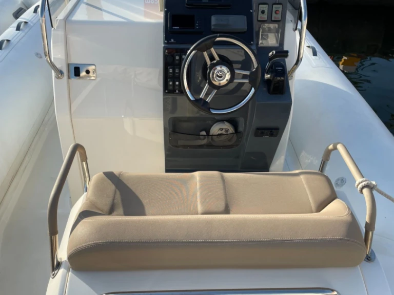 Capelli Tempest 800 Sun da affittare a  Port de Saint-Cyprien Méditerranée