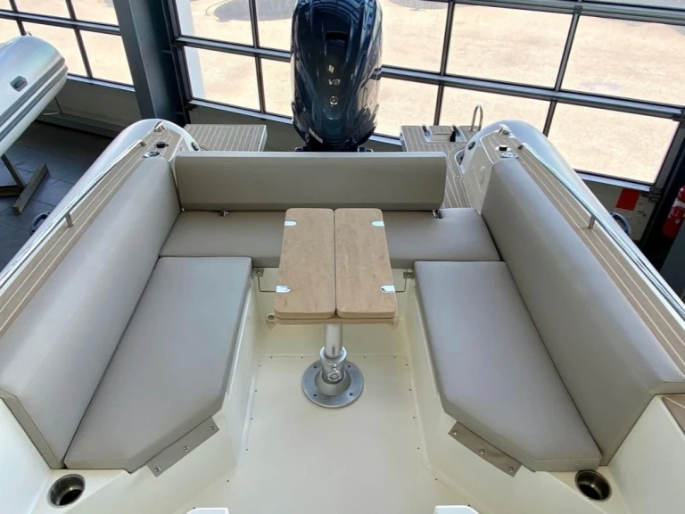 Capelli Tempest 900 da affittare a  Port de Saint-Cyprien Méditerranée