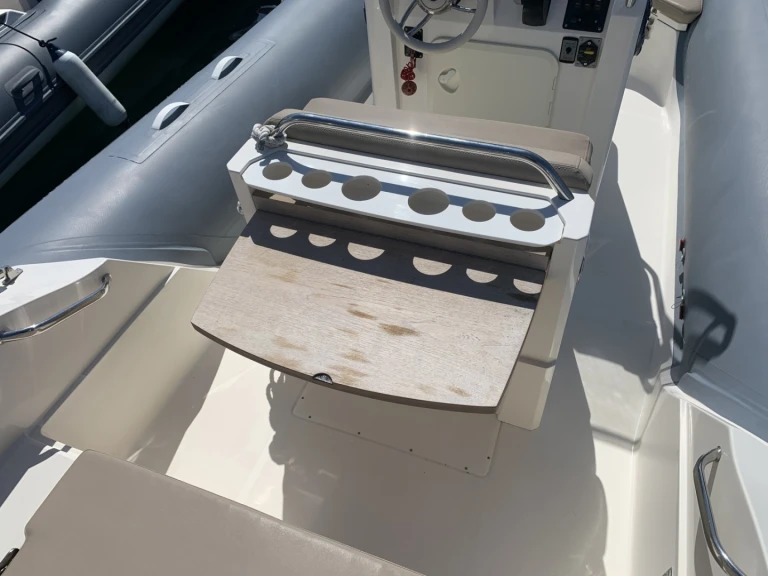 Noleggio Gommone Capelli con patente nautica