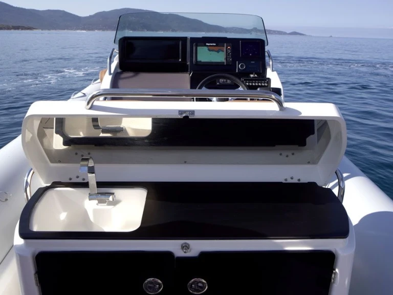 Noleggio Gommone Zodiac con patente nautica