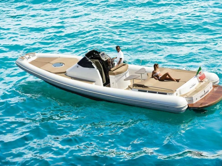 Noleggio Gommone a Porto-Vecchio – Magazzu Magazzu