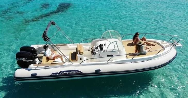 Noleggiare una Capelli CAPELLI 900 TEMPEST a Porto-Vecchio