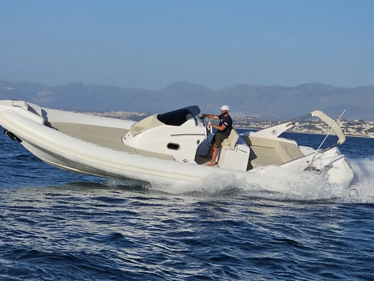 Noleggio a Porto-Vecchio – Master master 996 open su SamBoat