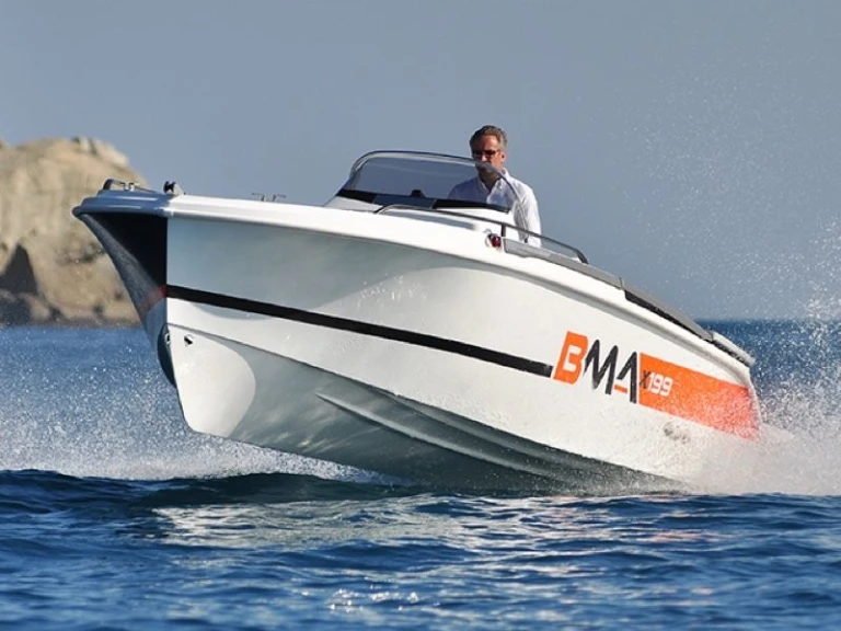 Noleggio Barca a motore con o senza skipper BMA a Cogolin