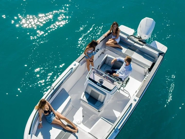 Noleggiare una BMA BOATS BMA X266 a Cogolin
