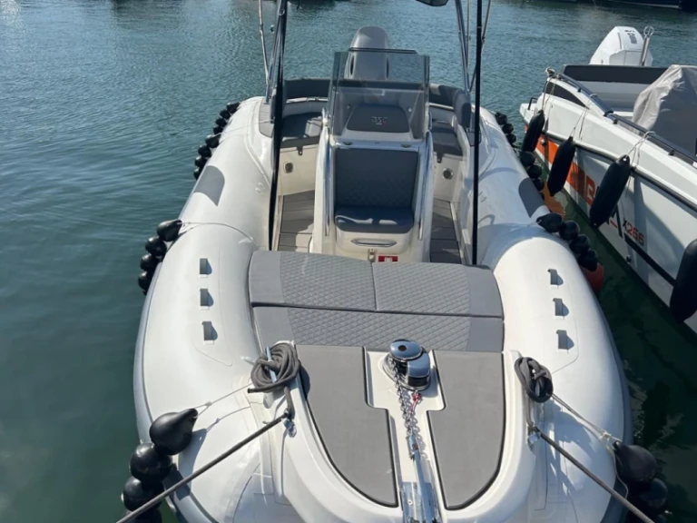 Noleggiare una Bsc 70 Open a Cogolin