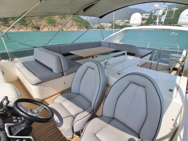 Noleggio a Beaulieu-sur-Mer – Princess Princess 64 su SamBoat