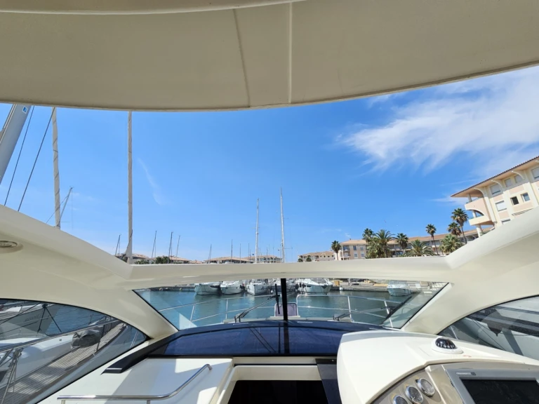 Noleggio Yacht di lusso a Saint-Jean-Cap-Ferrat – Jeanneau Prestige 38 S