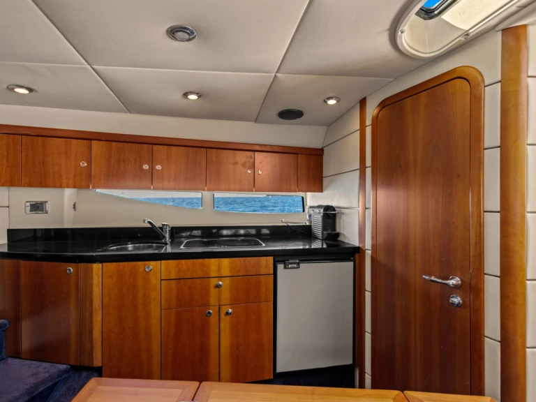 Sunseeker Superhawk 43 da affittare a  Saint-Jean-Cap-Ferrat