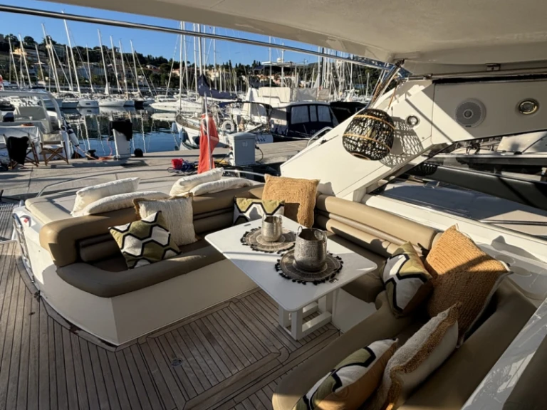 Noleggio a Saint-Jean-Cap-Ferrat – Sunseeker Portofino 53 su SamBoat