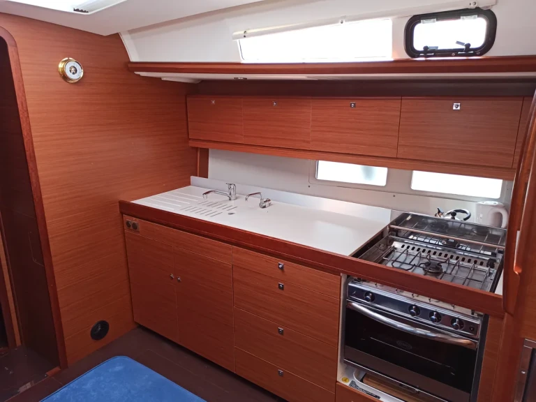 Noleggiare una Dufour Dufour 460 Grand Large a Bossoglina