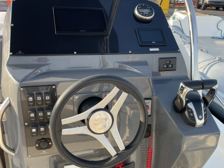 Noleggiare una Quicksilver Activ 605 Open a Saint-Cyprien-Plage