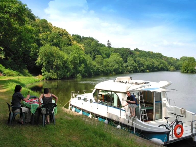 Noleggio Barca a motore a Cahors – Nicols Yacht Nicols Sedan 1170