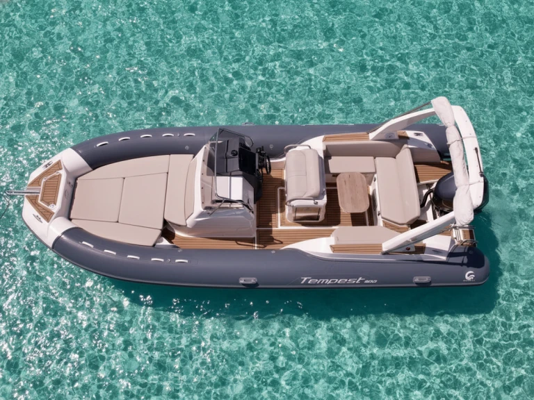 Noleggio a Marina Botafoch – Capelli Tempest 800 su SamBoat