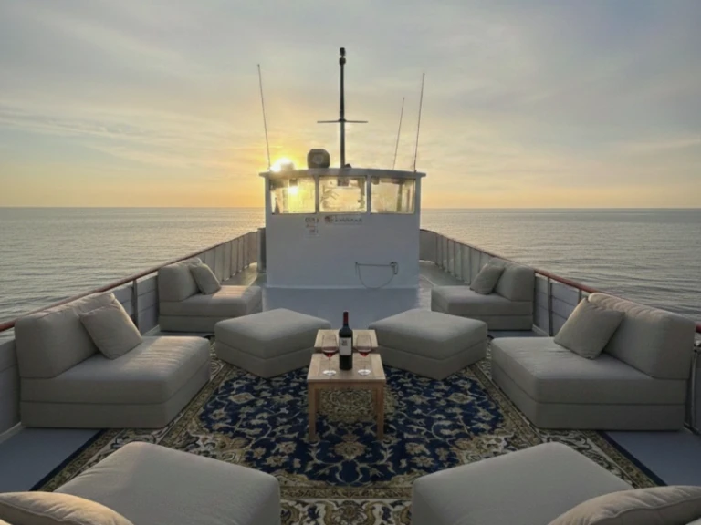 Noleggio Barca a motore Artesanal con patente nautica