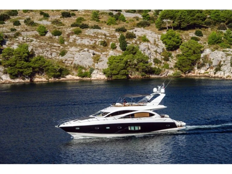 Sunseeker Sunseeker 70 da affittare a  Gouviá