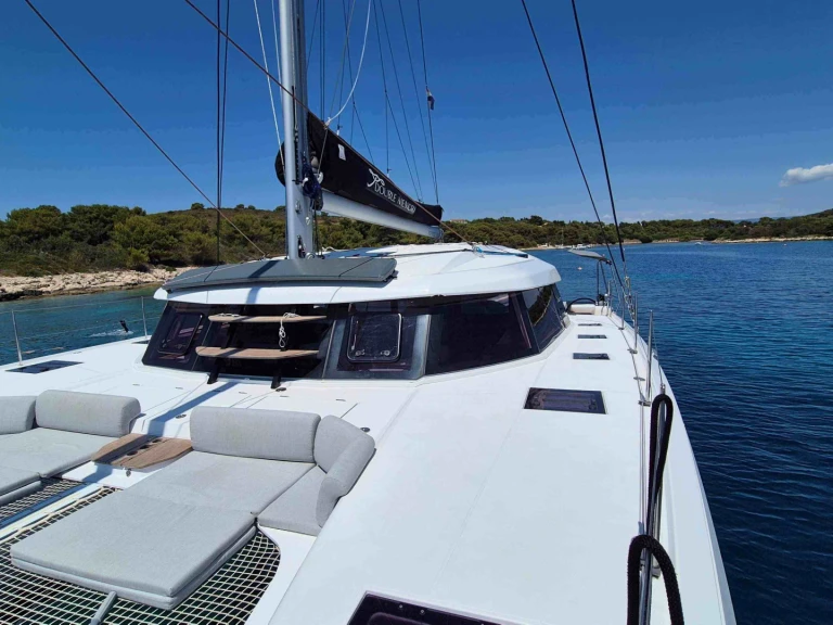 Noleggiare una Nautitech Nautitech 44 Open a Primošten