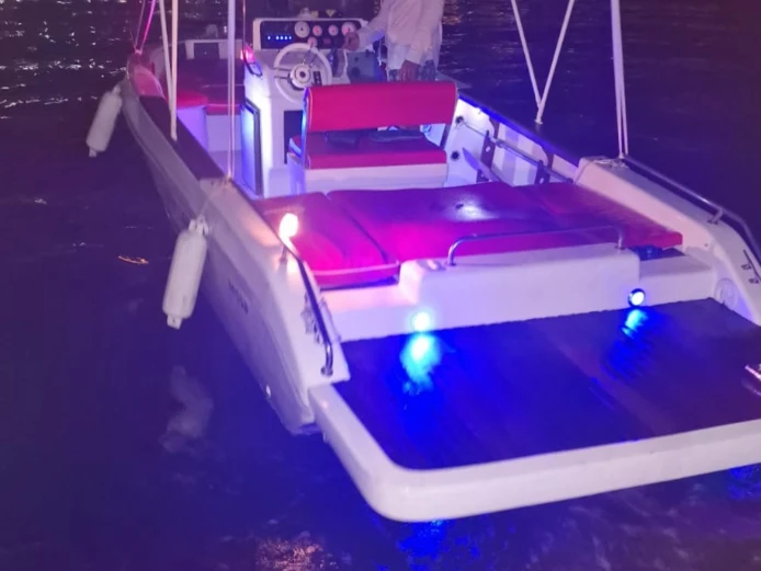Noleggio Barca a motore a Giardini-Naxos – Sessa Marine Key Largo 22