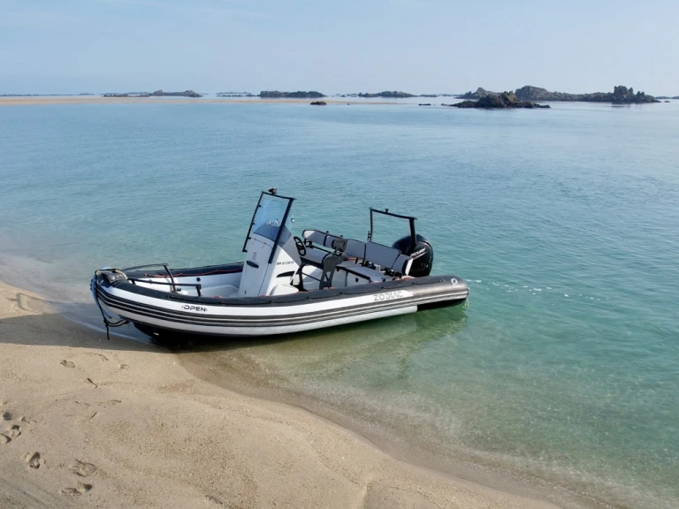 Gommone a noleggio a Francia al miglior prezzo