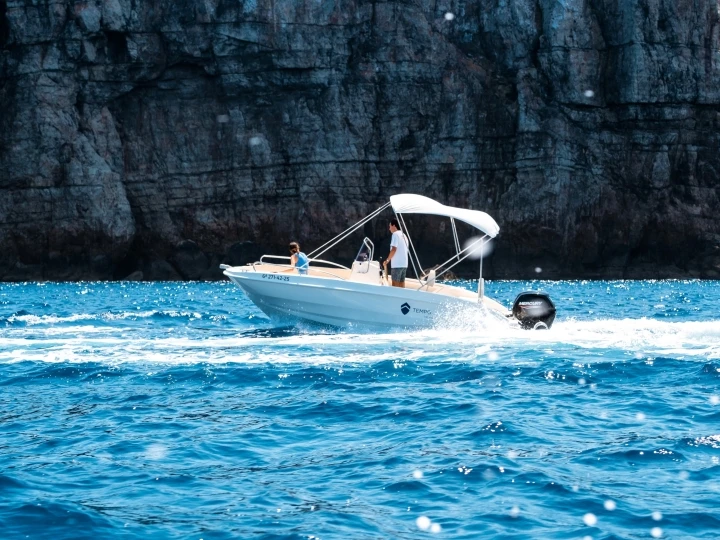 Noleggio Barca a motore Marine con patente nautica