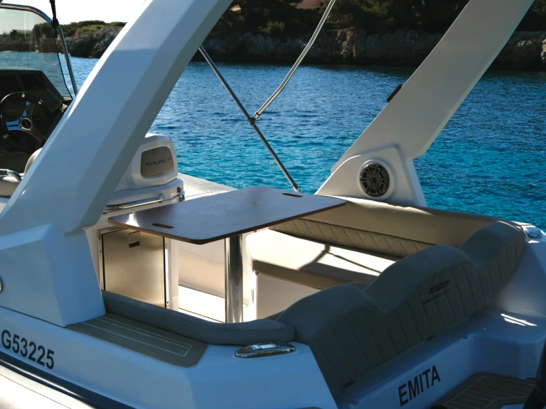 Gommone a noleggio a Juan-les-Pins al miglior prezzo