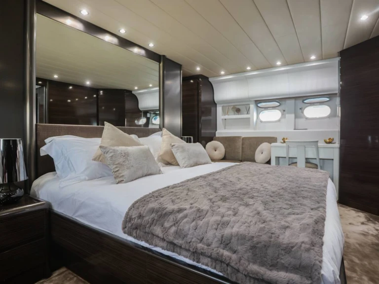 Noleggio barche  Arno Leopard 27 (4 cab) a Cannes su Samboat