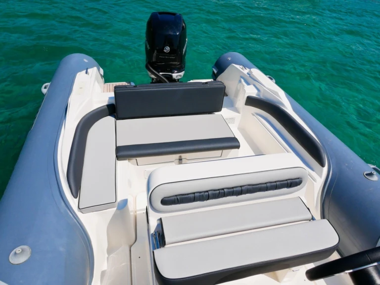 Noleggio Gommone a Hyères – Lomac Lomac 790 IN