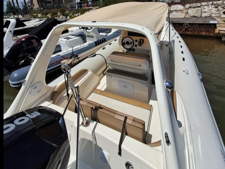 Noleggio Gommone con o senza skipper Lomac a Hyères