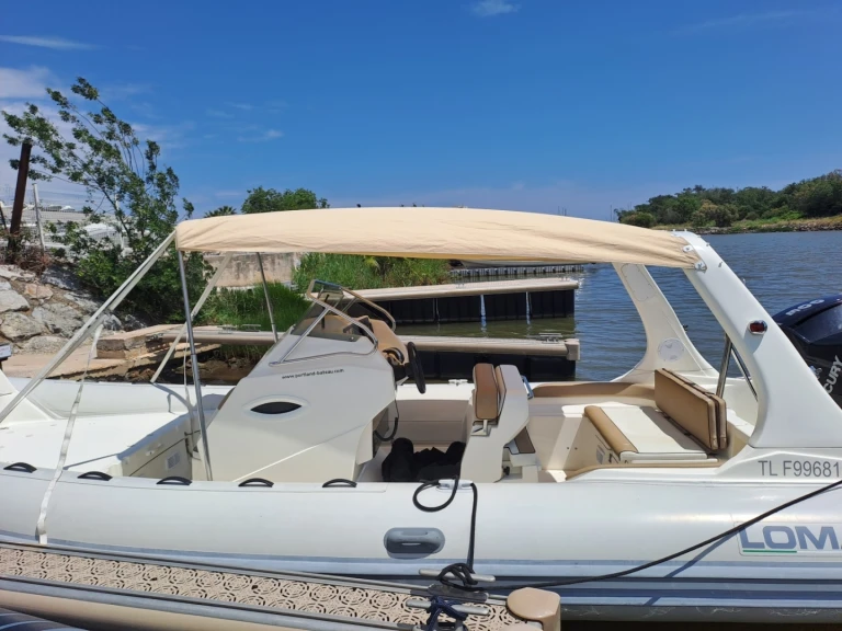 Noleggio Gommone Lomac con patente nautica