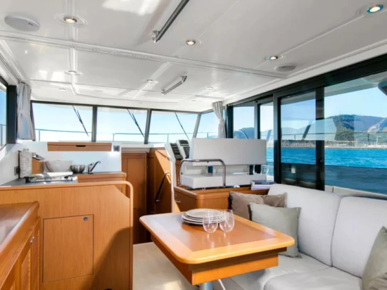 Noleggio barche Bénéteau Swift Trawler 35 a Zara su Samboat