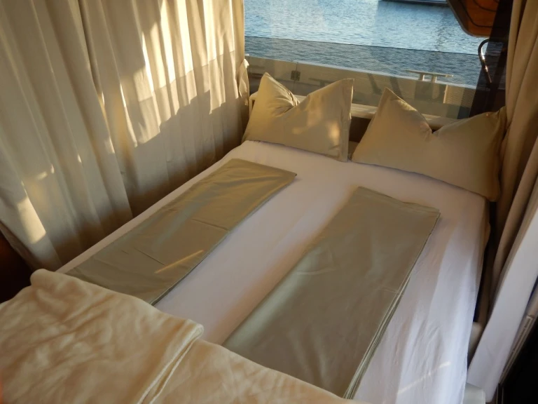 Noleggio Barca a motore Bénéteau con patente nautica