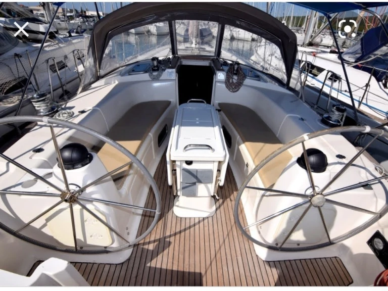 Noleggio barche Bavaria Bavaria 44 a Anávyssos su Samboat