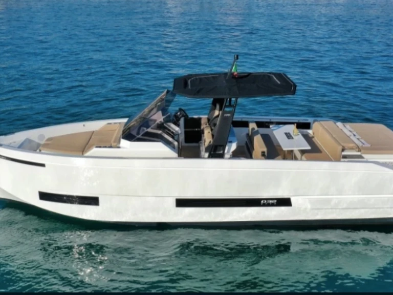 Noleggio a Marina Botafoch – De Antonio D32 su SamBoat