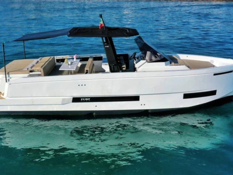 Noleggio Barca a motore a Marina Botafoch – De Antonio D32