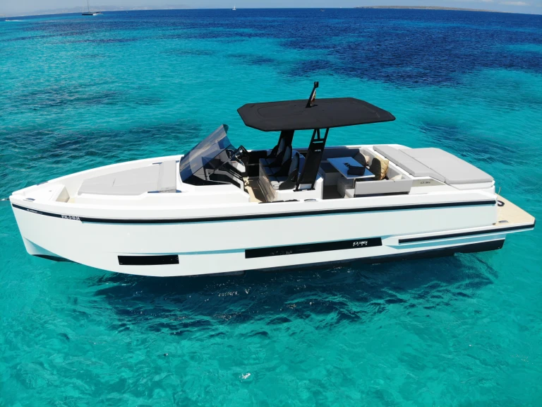 Noleggio a Marina Botafoch – De Antonio d36 su SamBoat