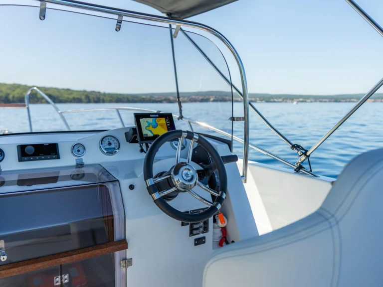 Noleggio Barca a motore con o senza skipper Morion a Malinska-Dubašnica