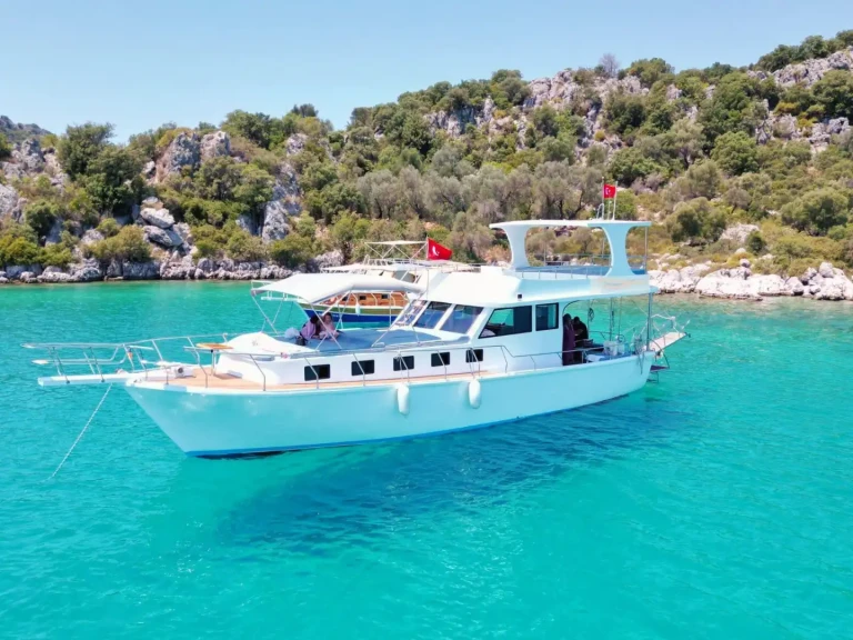 Noleggio Barca a vela Custom con patente nautica