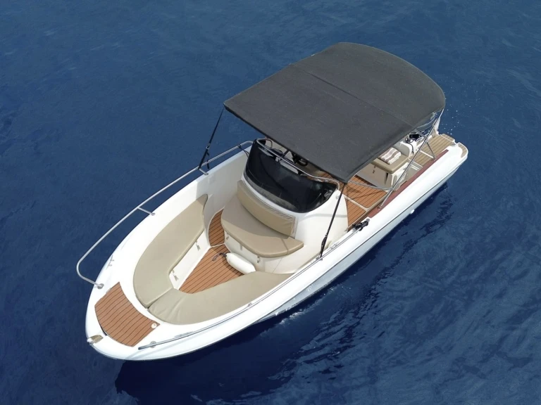 Noleggio Barca a motore HM con patente nautica