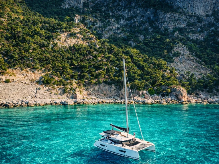 Fountaine Pajot Isla 40 da affittare a  Castellammare di Stabia