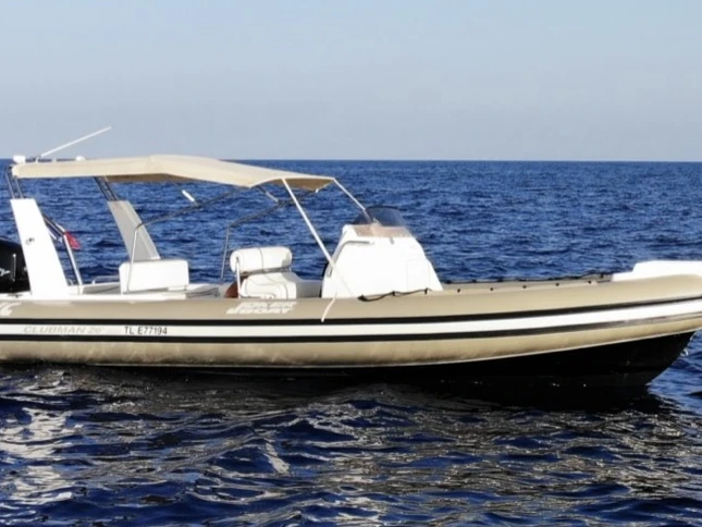 Noleggio Gommone Joker Boat con patente nautica