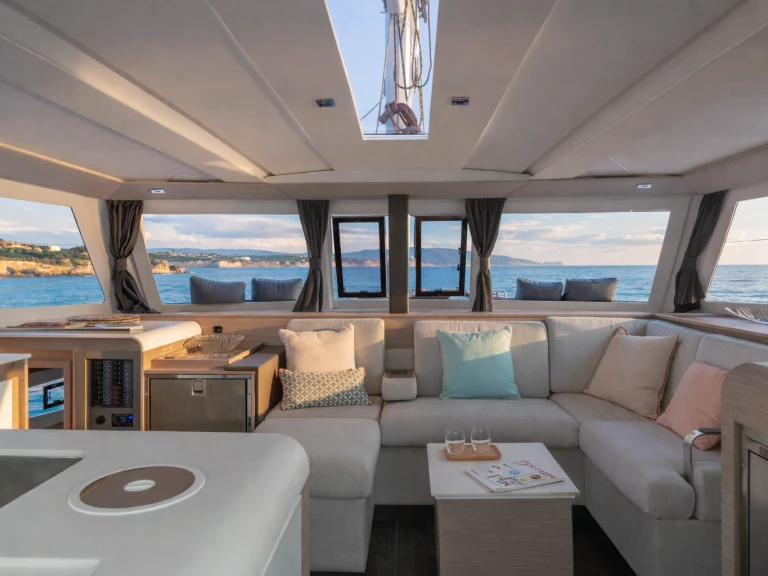 Fountaine Pajot Isla 40 da affittare a  Castellammare di Stabia