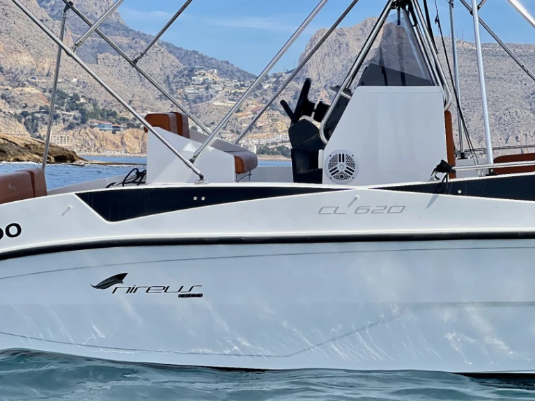 Noleggio Barca a motore Nireus con patente nautica