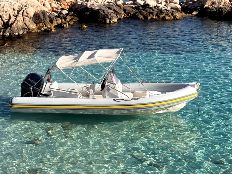 Joker Boat Clubman 23 da affittare a  Les Lecques