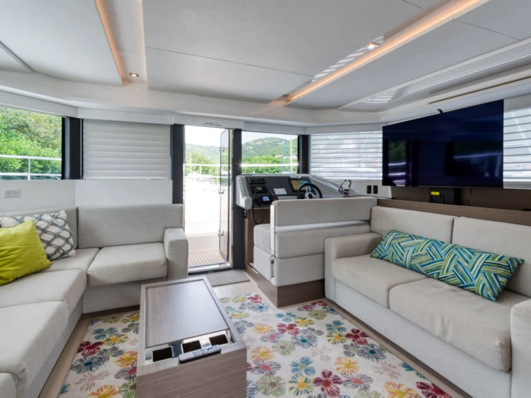 Noleggio Barca a motore Leopard 53 con patente nautica