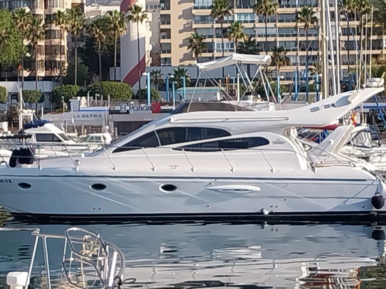 Noleggio Yacht di lusso con o senza skipper Doqueve a Marbella
