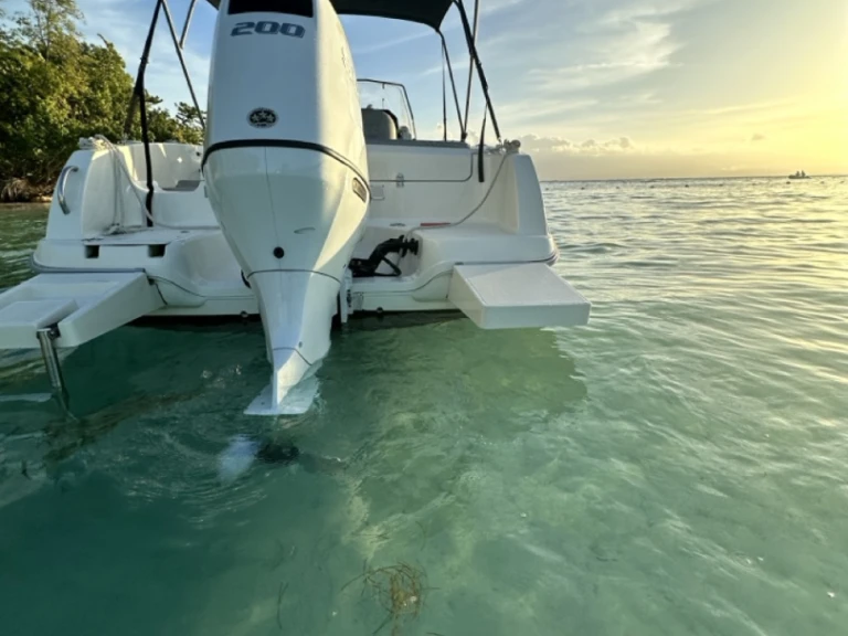 Noleggio Barca a motore a Le Gosier – Pacific Craft Pacific Craft 670 Open