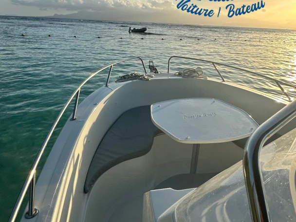 Noleggio Barca a motore con o senza skipper Pacific Craft a Le Gosier
