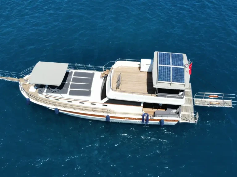 Noleggio Barca a vela Custom con patente nautica